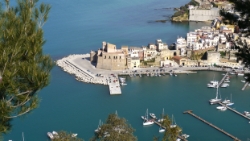 (2013-04) - 31 - Castellammare del Golfo